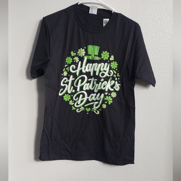 St.Patricks day tshirt black and green unisex size small - Picture 1 of 3